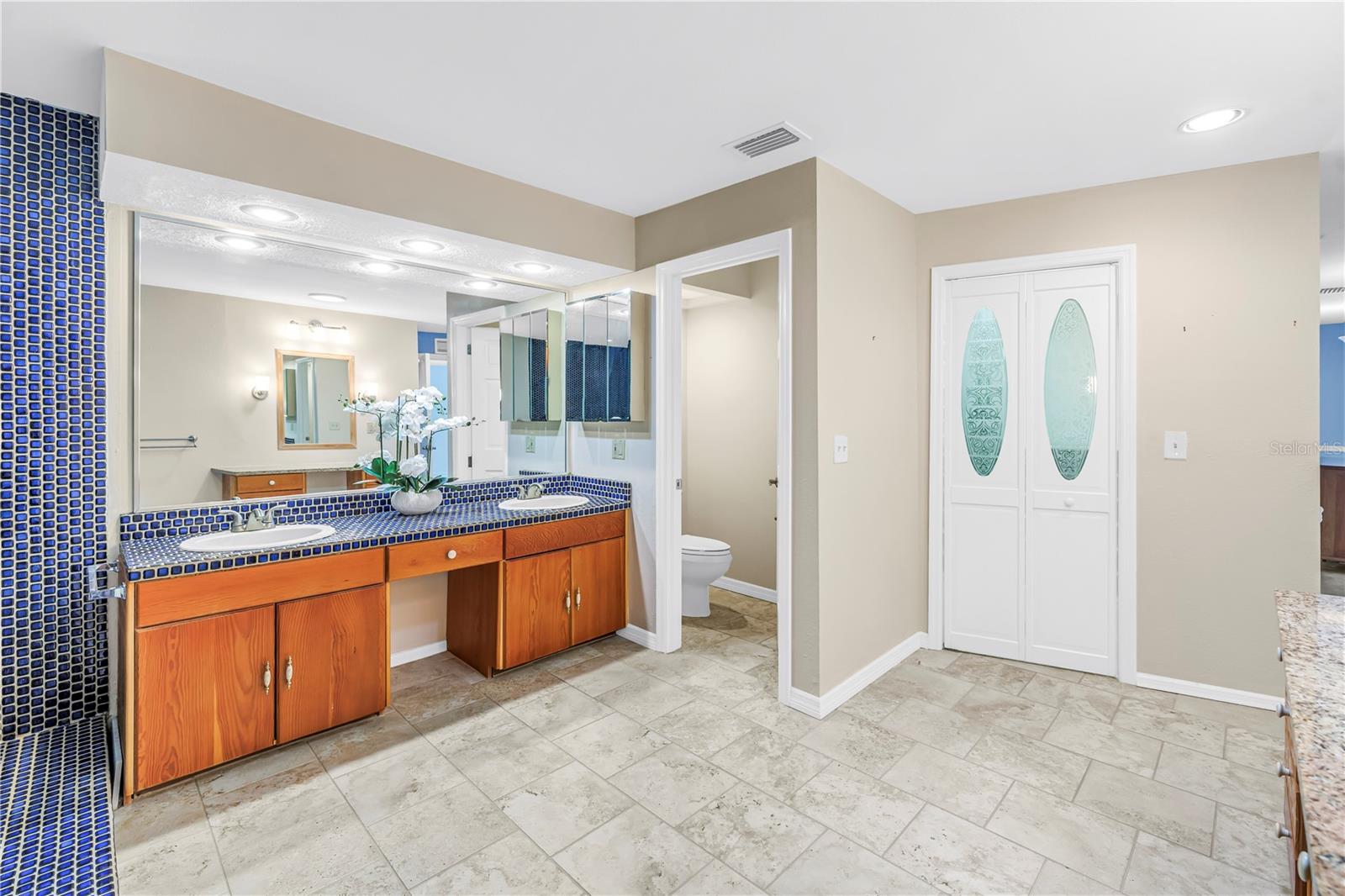 FEATHER SOUND - Residential