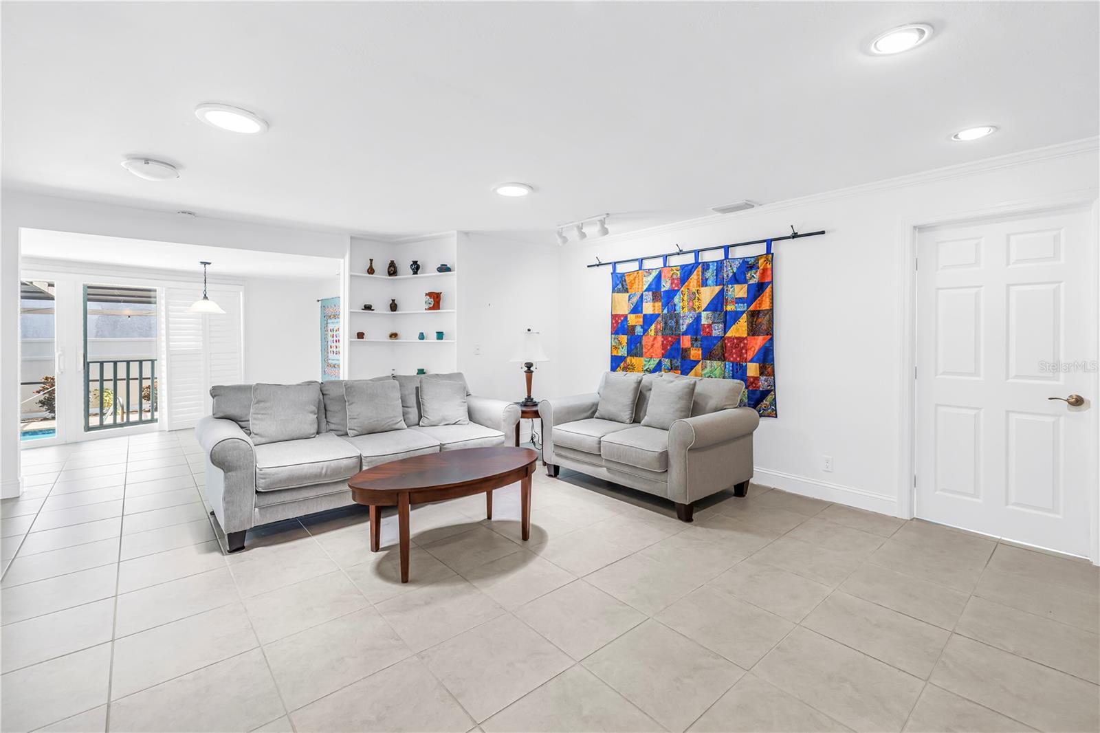 FEATHER SOUND - Residential