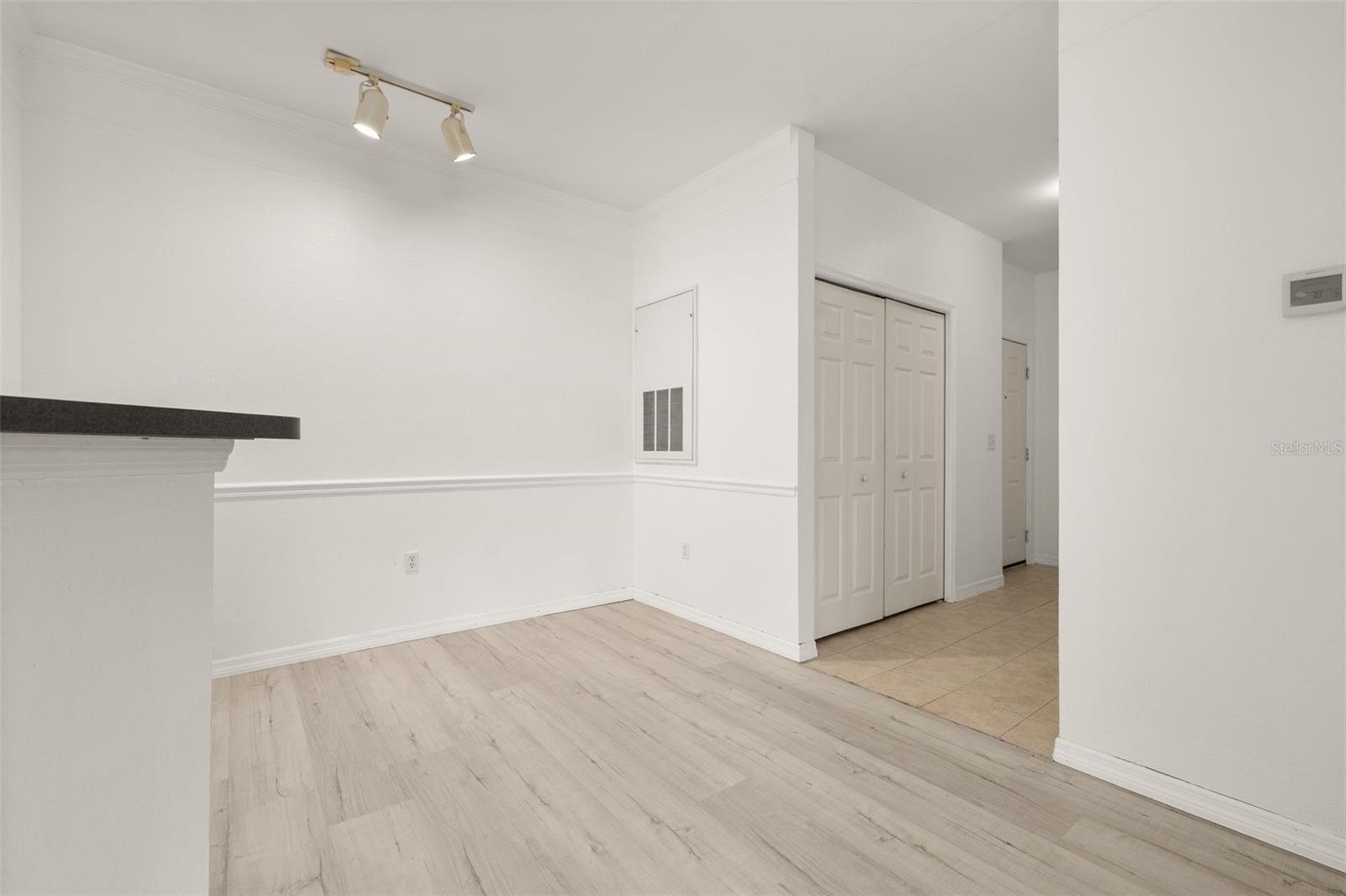 HAMPTONS/METROWEST - Residential