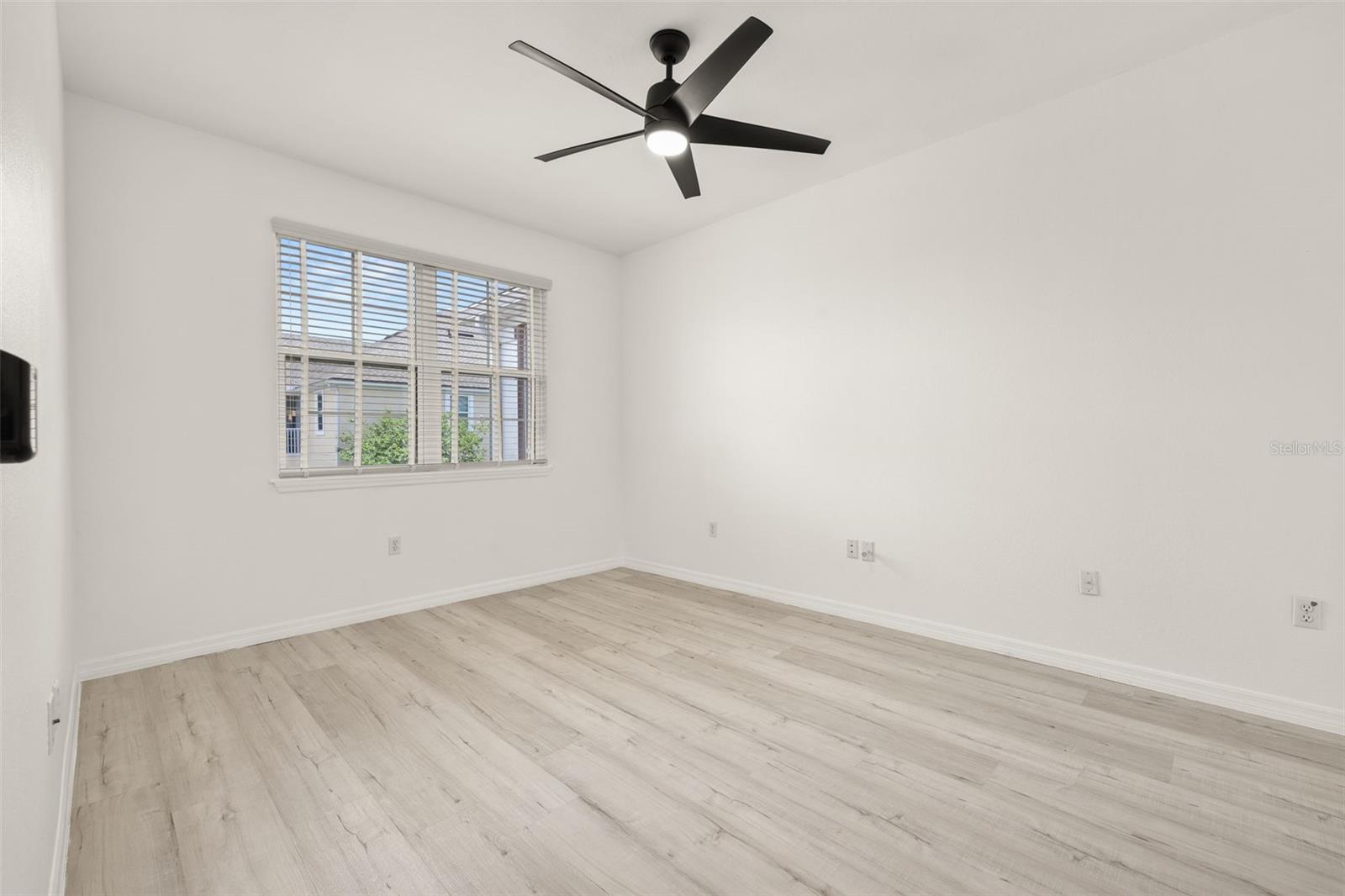 HAMPTONS/METROWEST - Residential