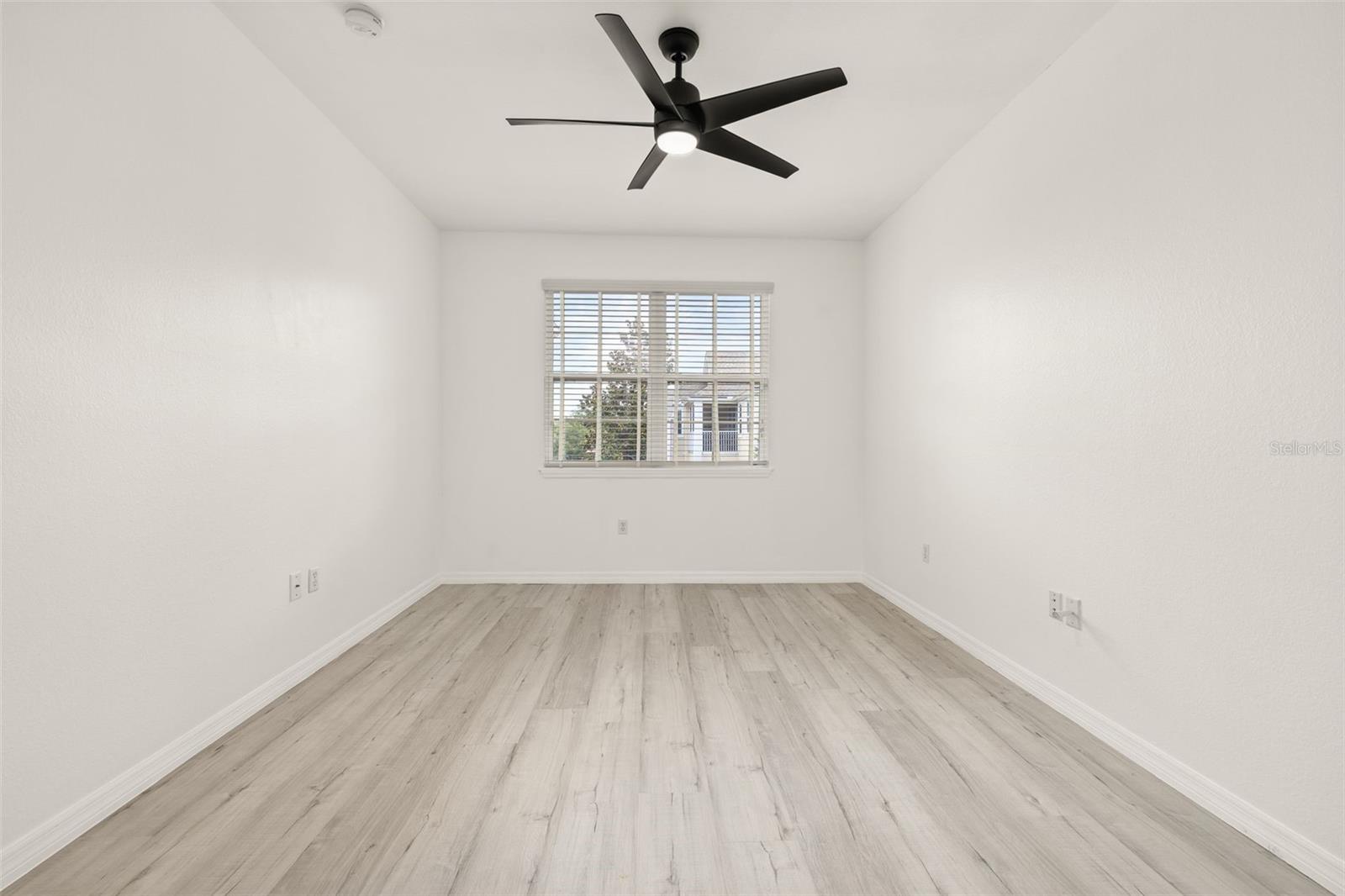 HAMPTONS/METROWEST - Residential
