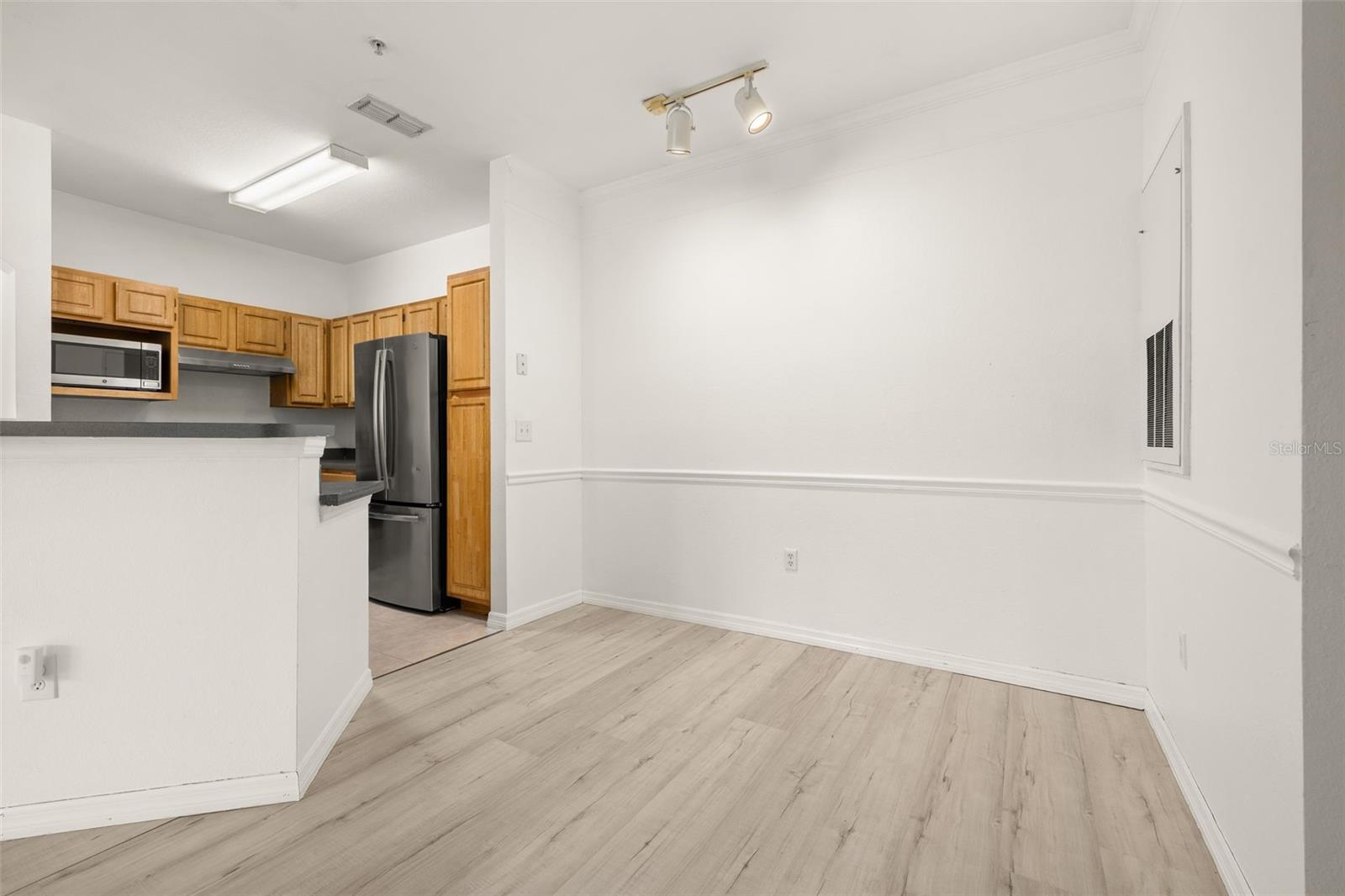 HAMPTONS/METROWEST - Residential