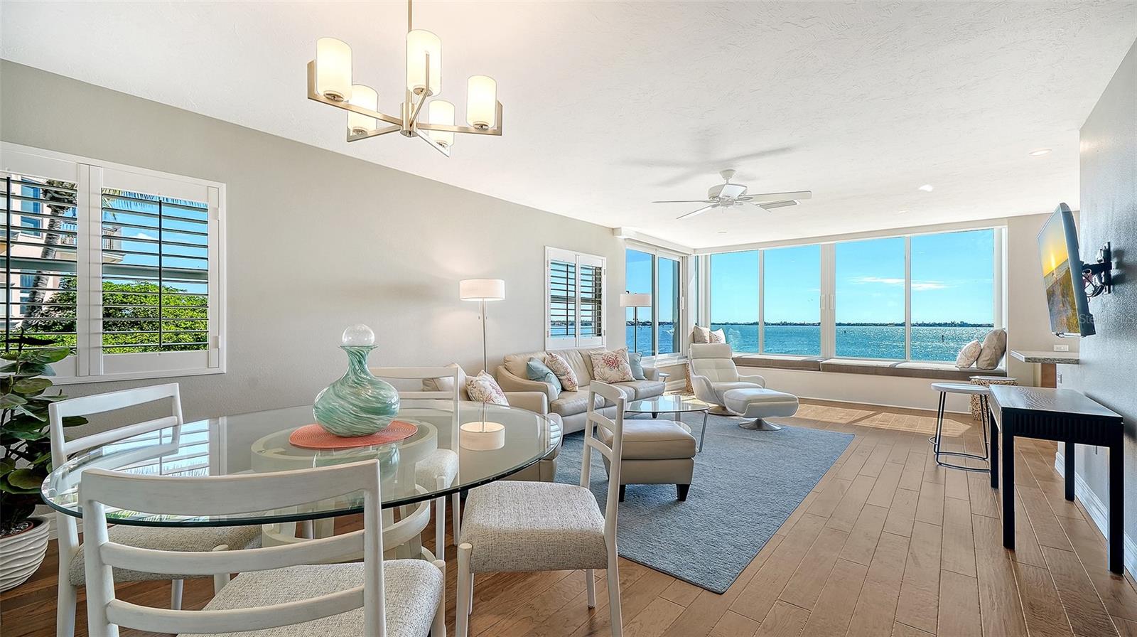 HARBOR HOUSE SOUTH - Residential