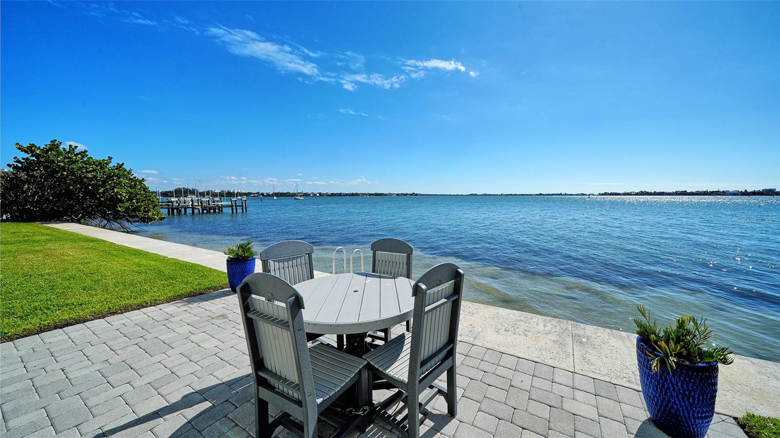 HARBOR HOUSE SOUTH - Residential