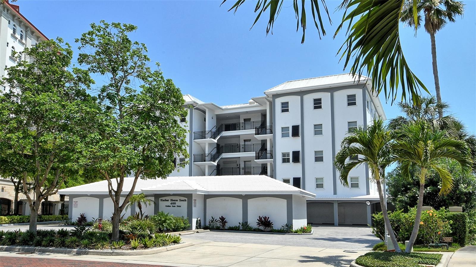 HARBOR HOUSE SOUTH - Residential