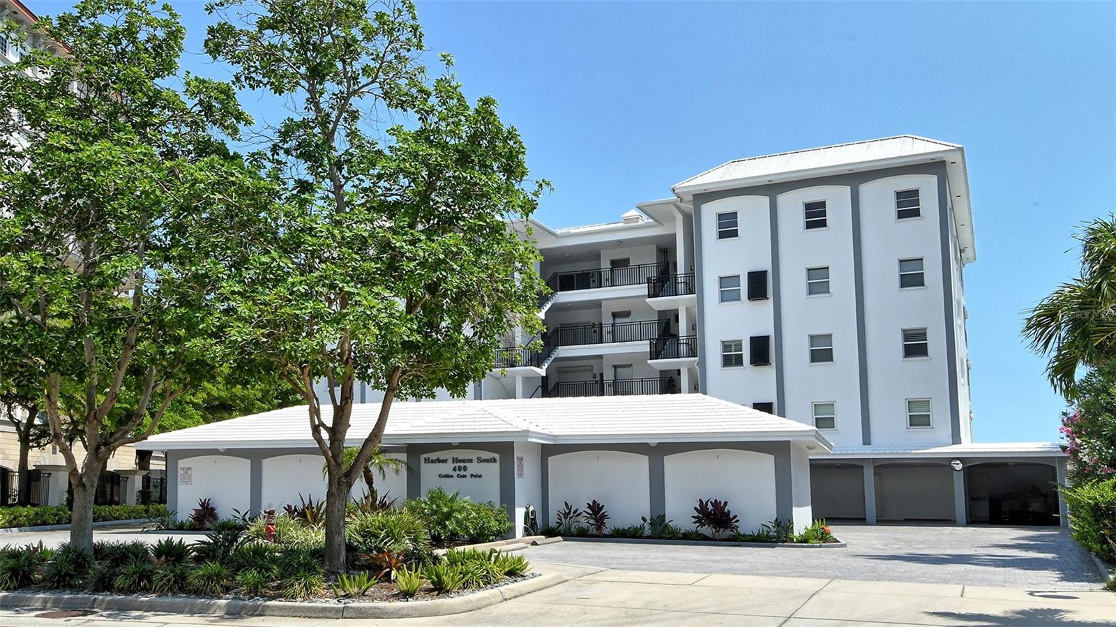 HARBOR HOUSE SOUTH - Residential