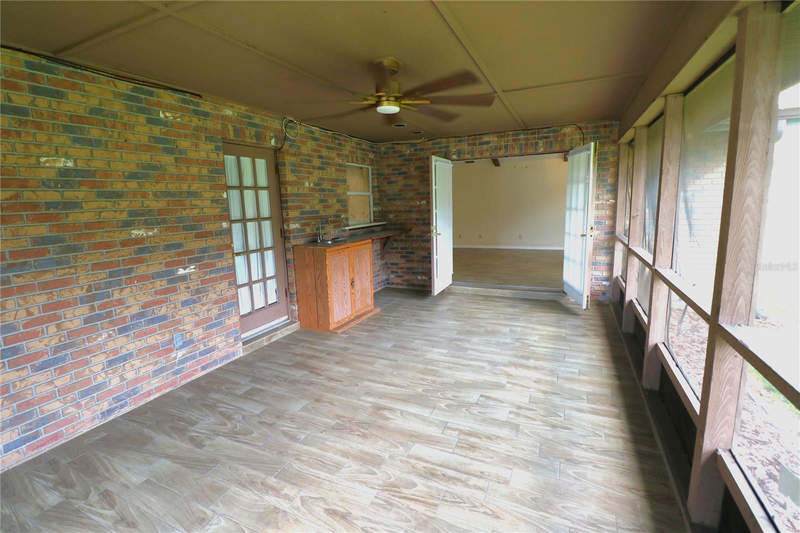 WOODFIELD VILLAGE UNIT 3 - Residential