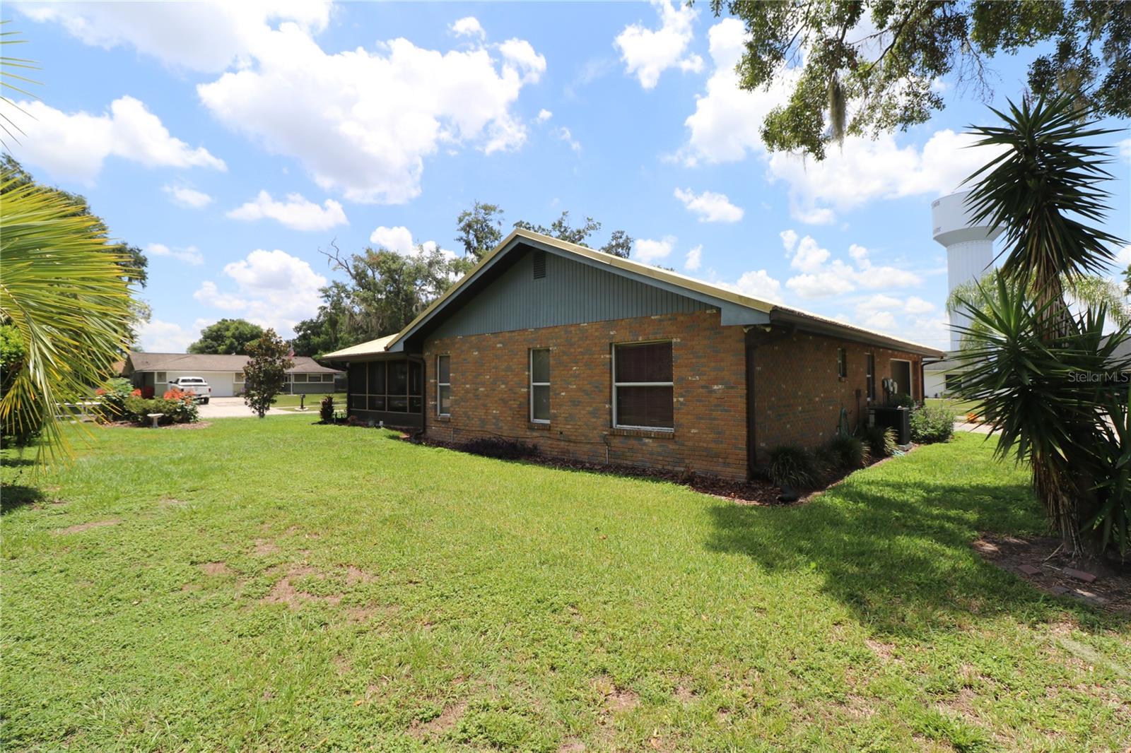 WOODFIELD VILLAGE UNIT 3 - Residential