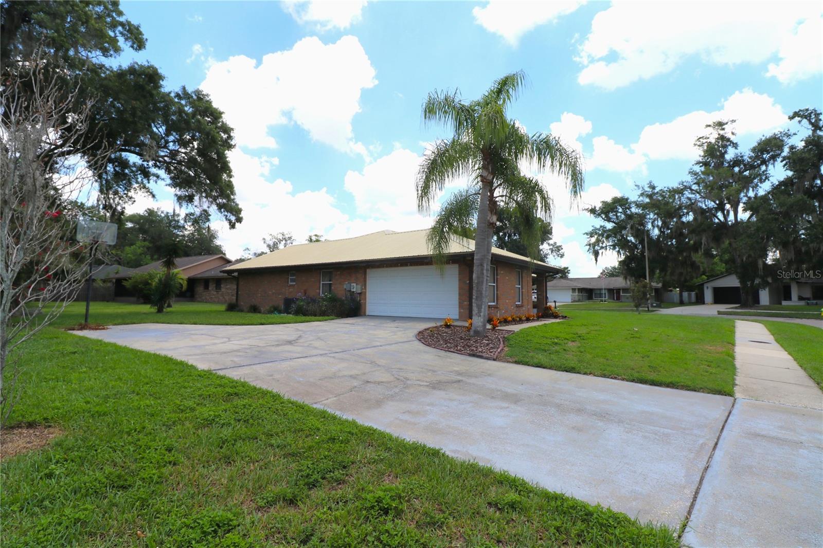 WOODFIELD VILLAGE UNIT 3 - Residential