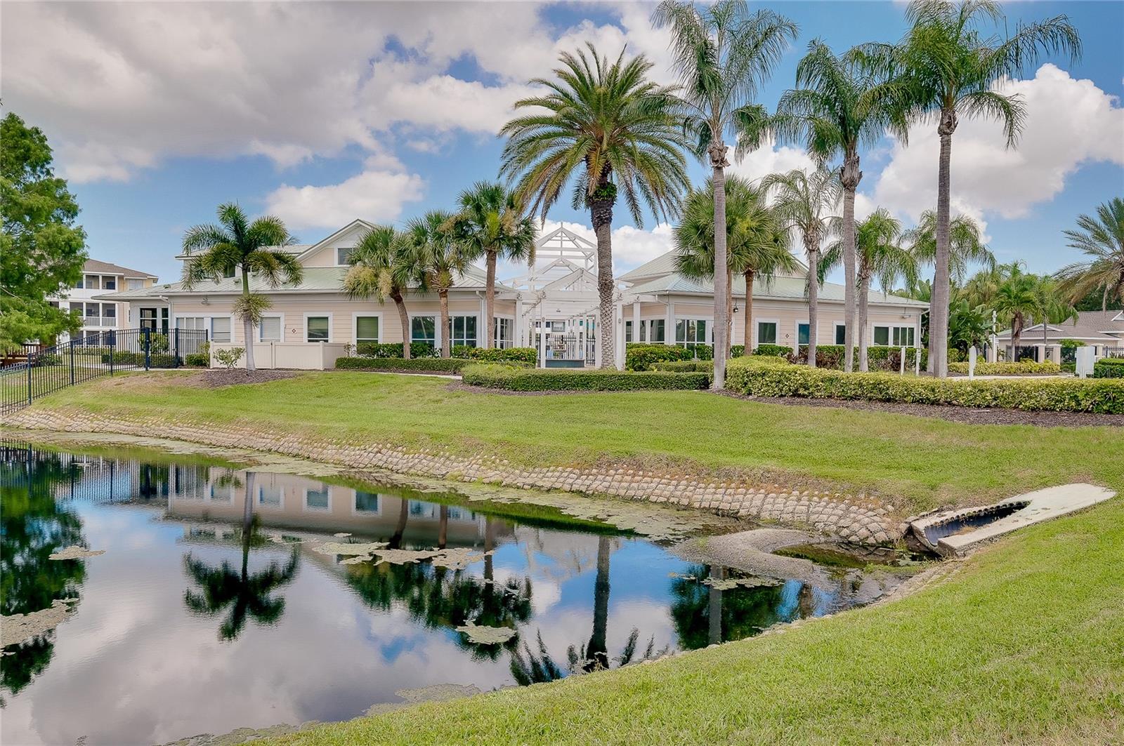 THE PALMS OF CORTEZ - Residential