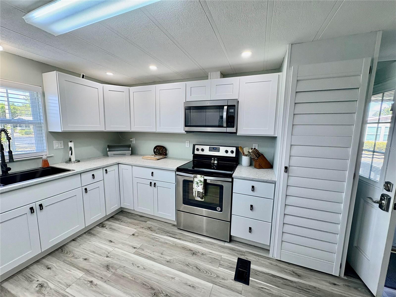 LAKE ARROWHEAD MOBILE VILLAGE PH 04 - Residential