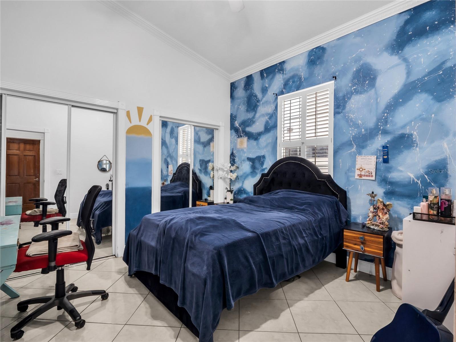 PINECREST VILLA - Residential
