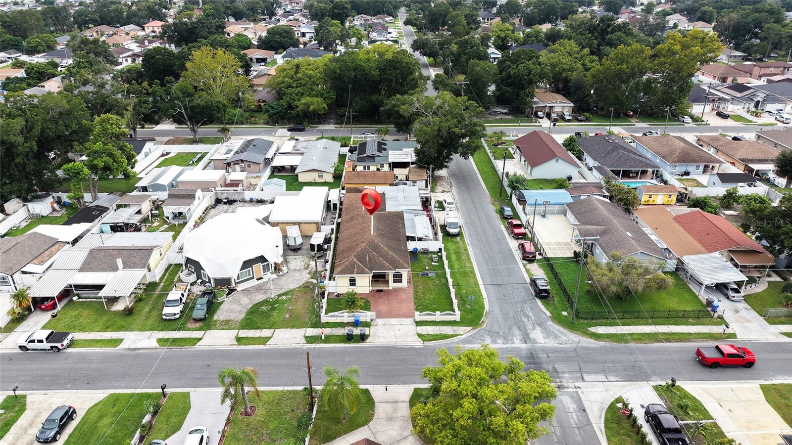 PINECREST VILLA - Residential