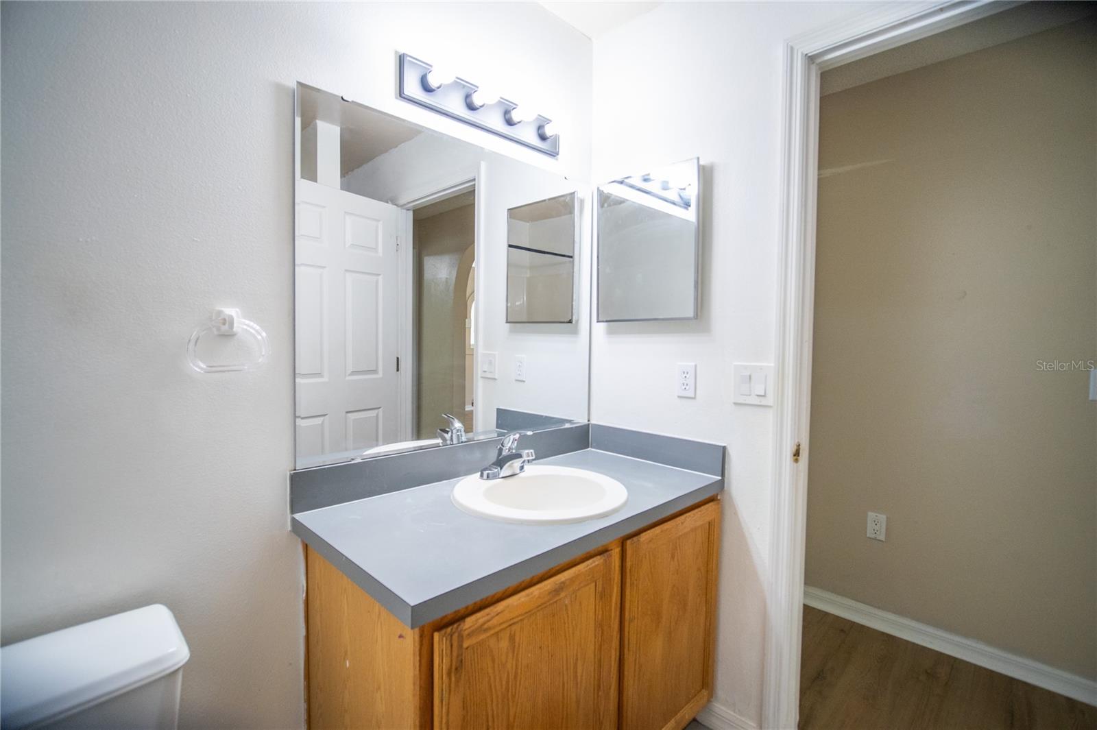 VALENCIA WOODS - Residential