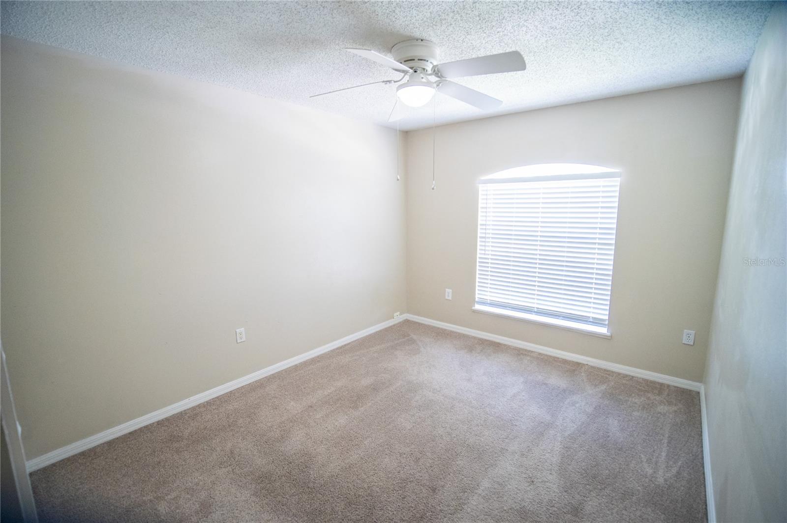 VALENCIA WOODS - Residential