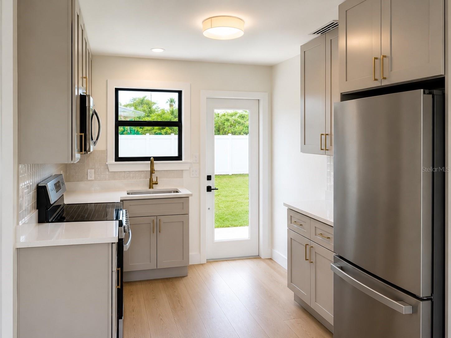 DON CE-SAR PLACE - Residential