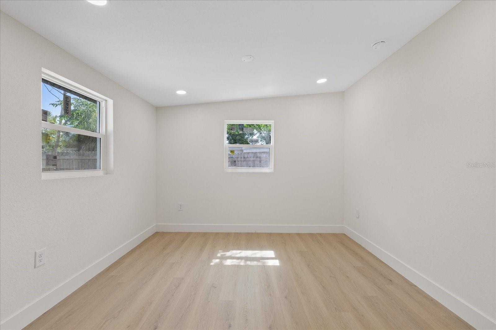 BAY BREEZE - Residential