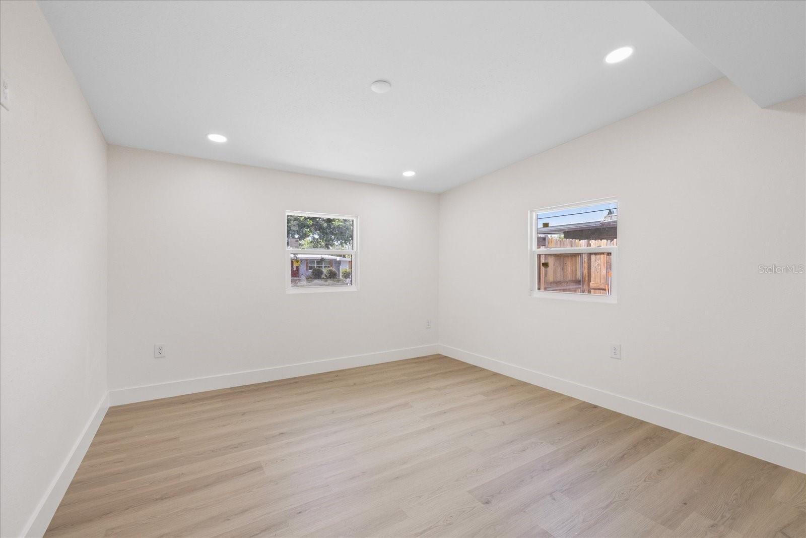 BAY BREEZE - Residential