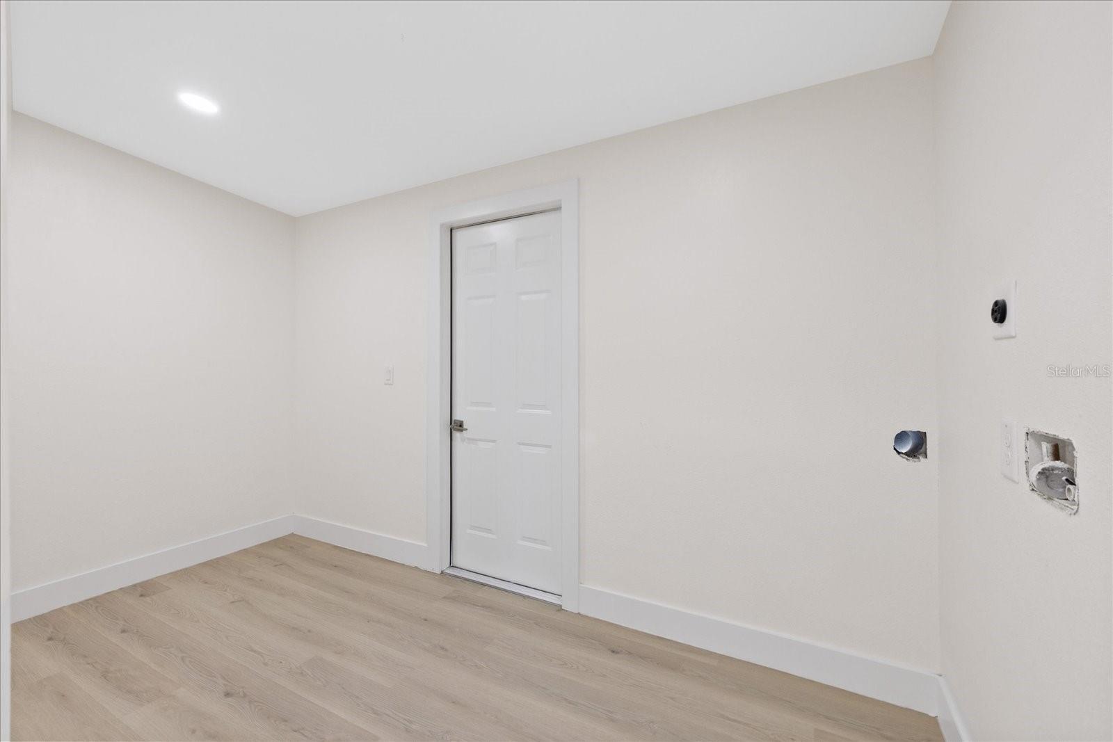 BAY BREEZE - Residential