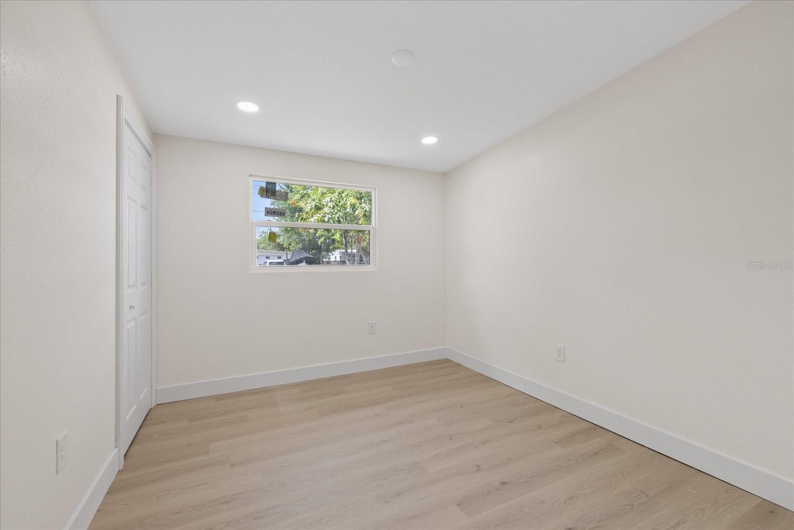 BAY BREEZE - Residential