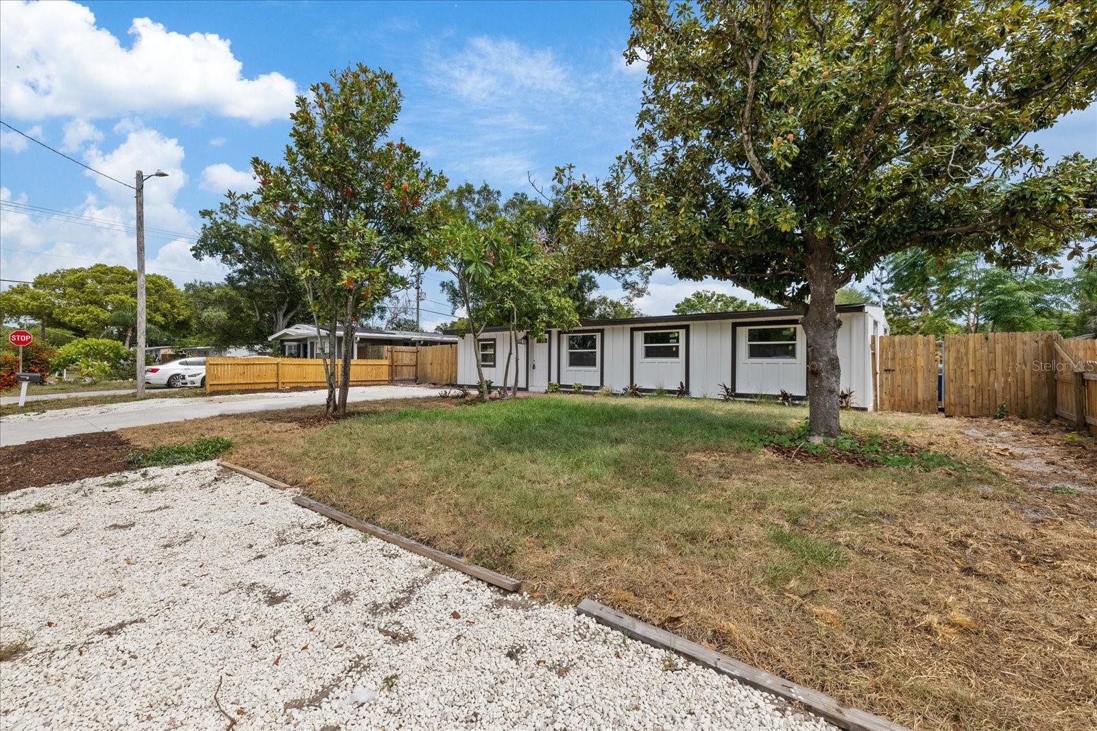 BAY BREEZE - Residential