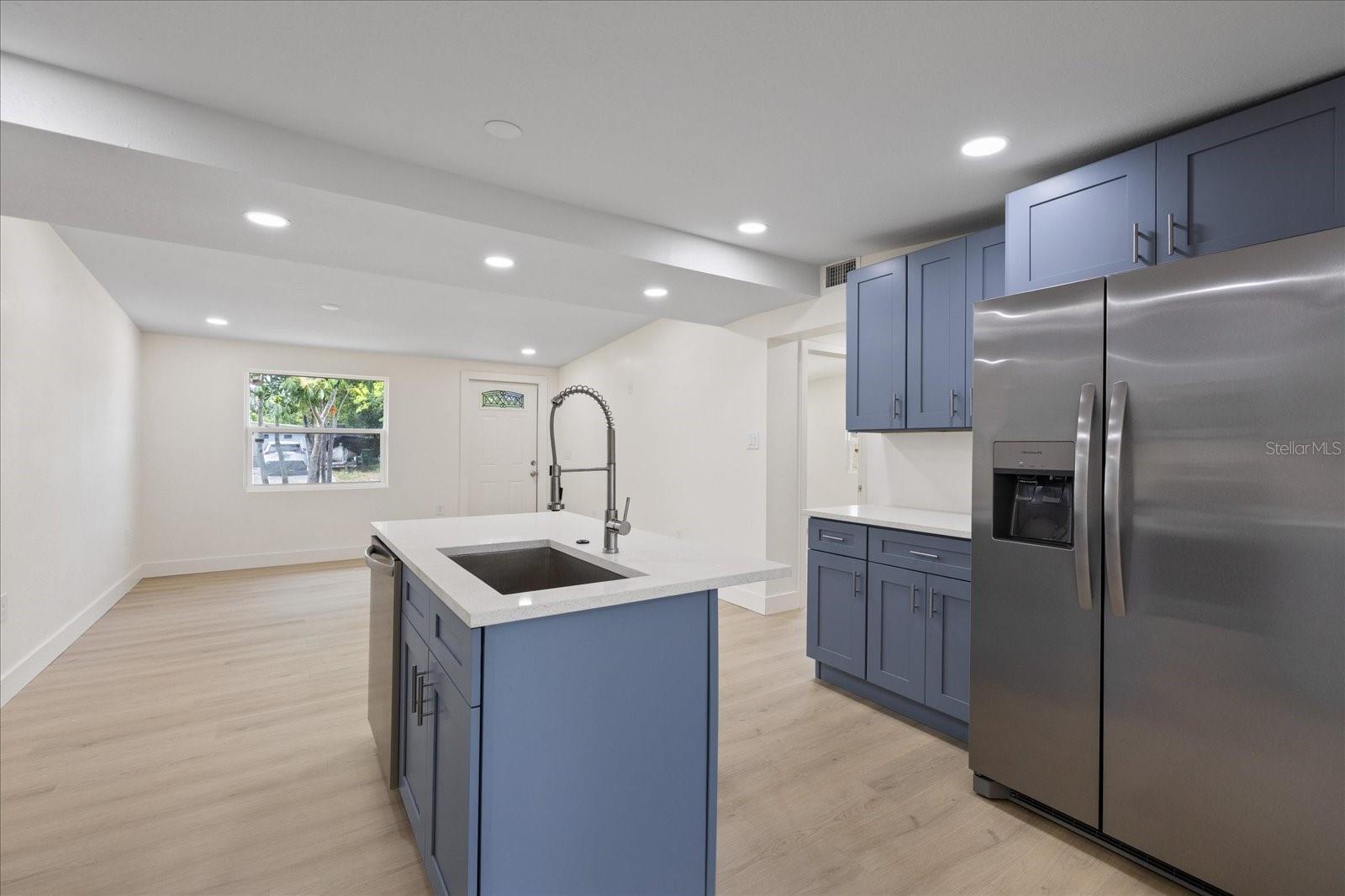 BAY BREEZE - Residential