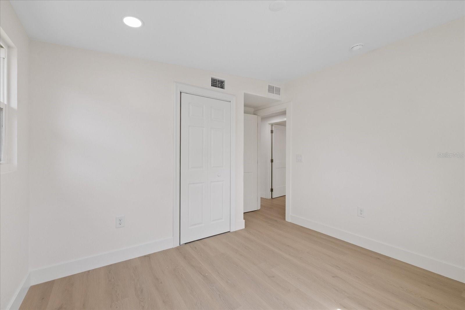 BAY BREEZE - Residential