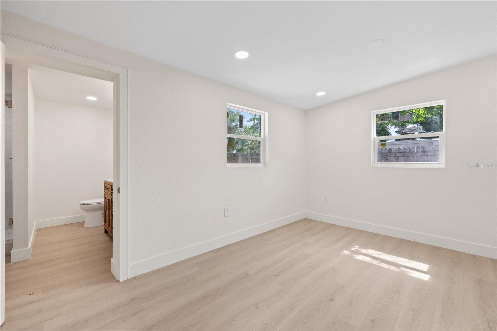 BAY BREEZE - Residential