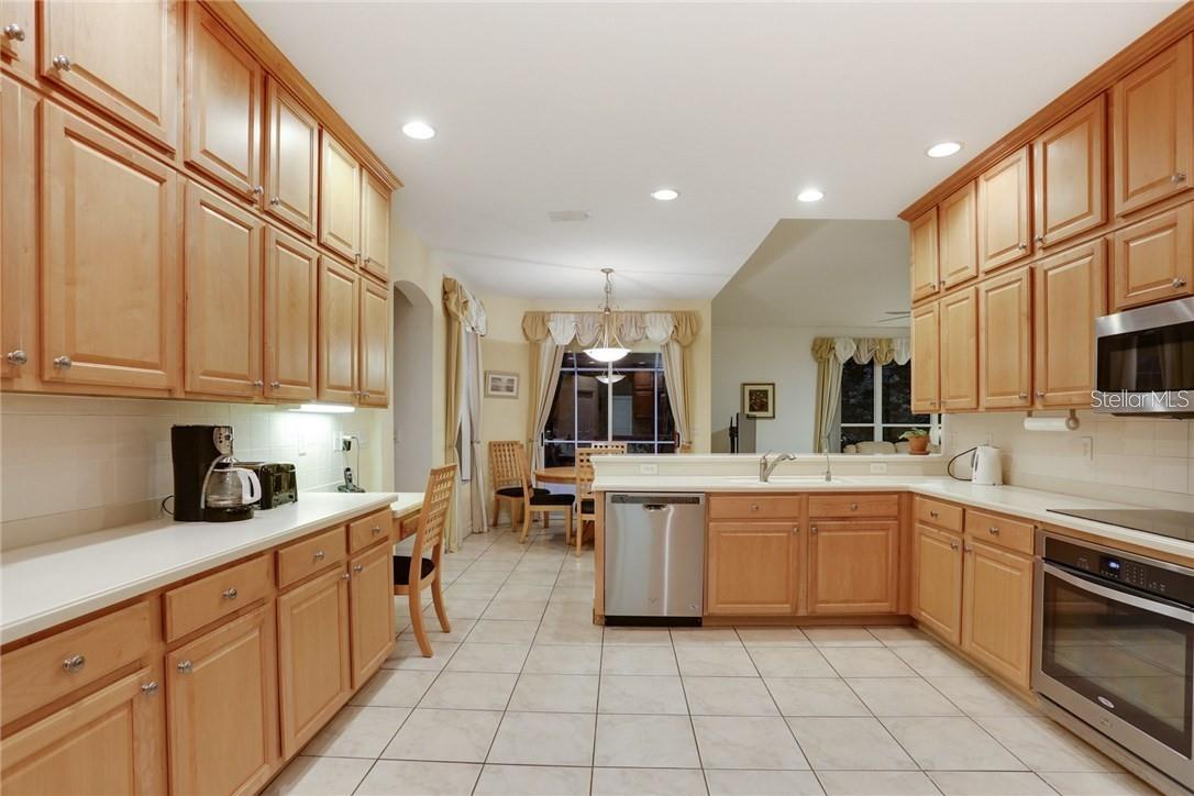 TAMPA PALMS AREA 4 PRCL 17 - Residential