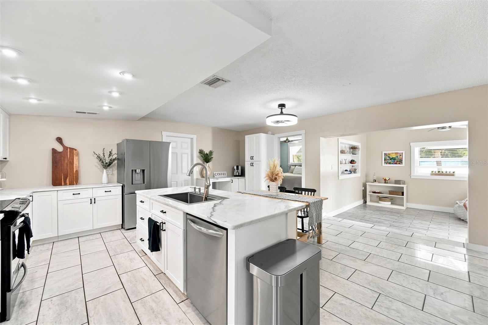 FLORIDA RIVIERA 2 - Residential