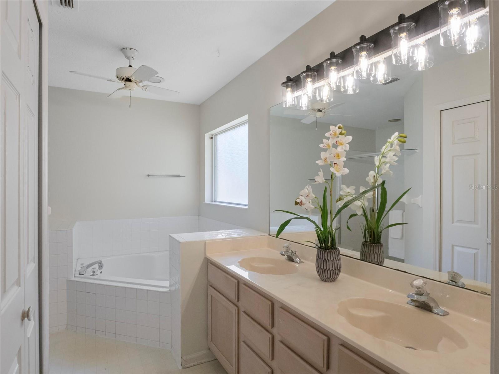 CRYSTAL CREEK UNIT 1 - Residential