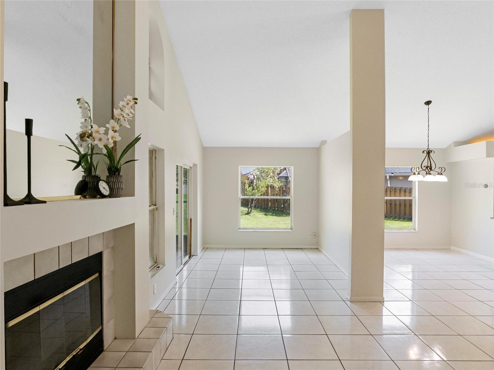 CRYSTAL CREEK UNIT 1 - Residential