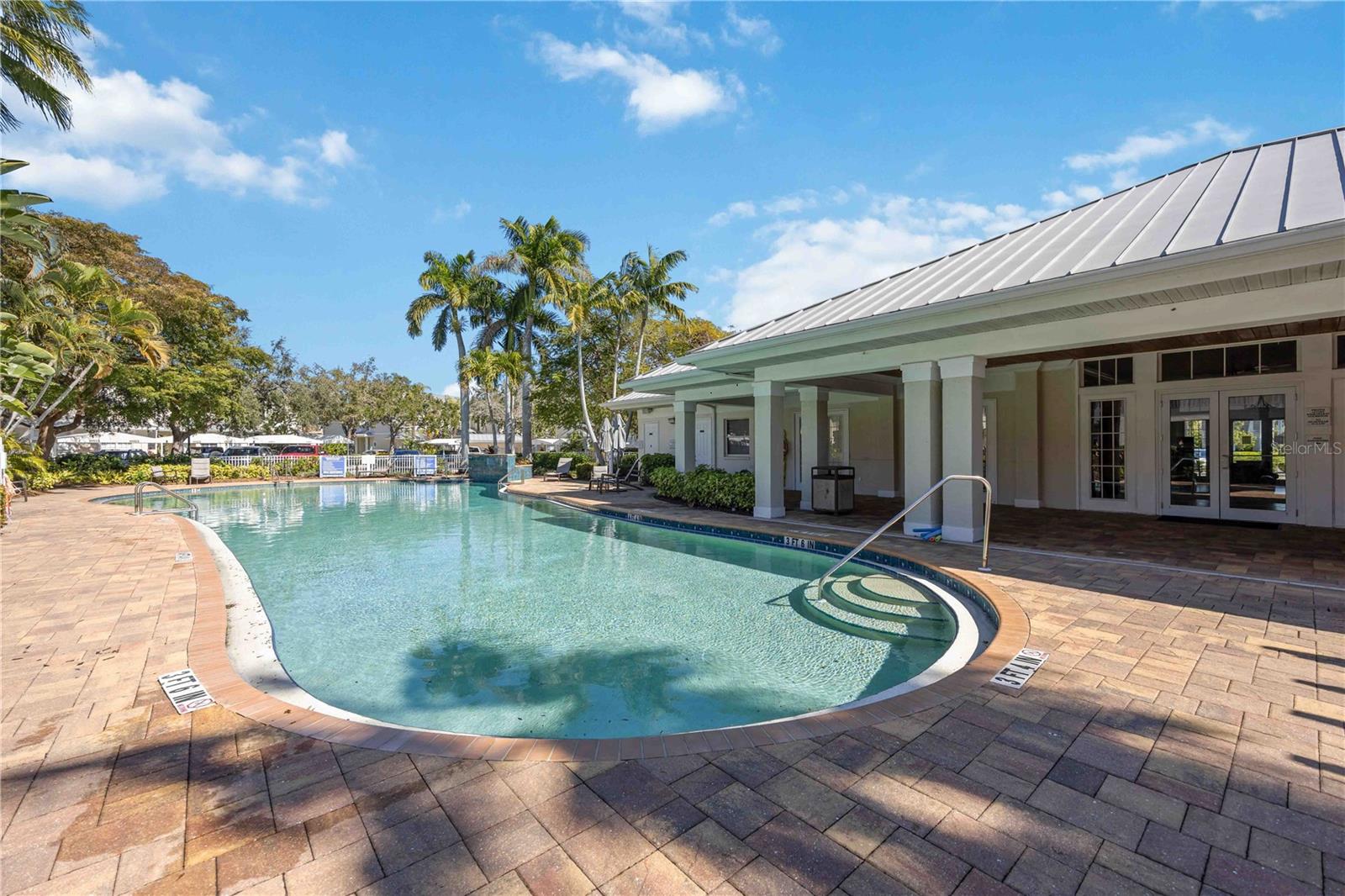 ACADEMY RESORT LODGE - Residential