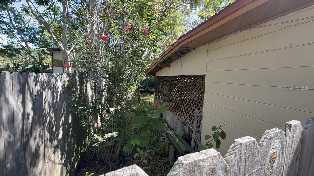 TILSEN MANOR BLKS 2 3 4 5 6 8 - Residential