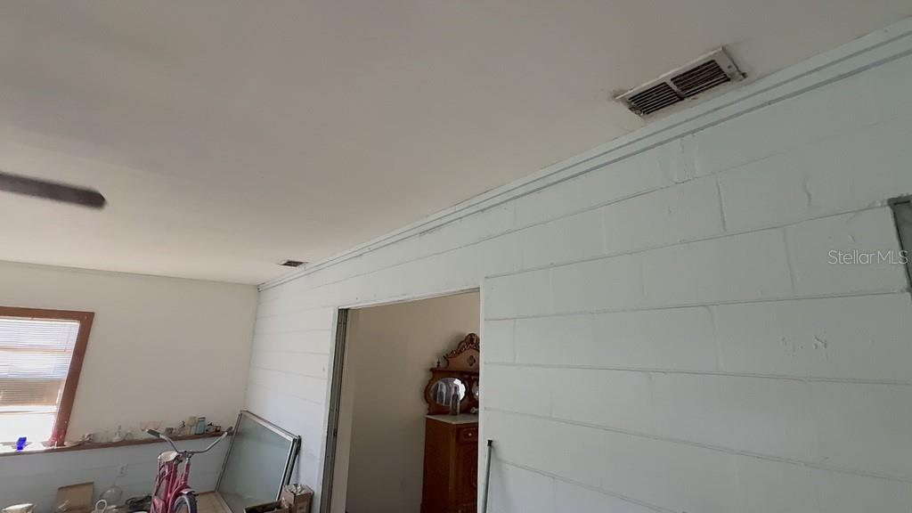 TILSEN MANOR BLKS 2 3 4 5 6 8 - Residential