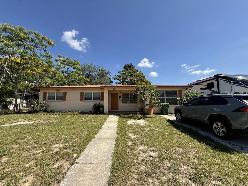 TILSEN MANOR BLKS 2 3 4 5 6 8 - Residential