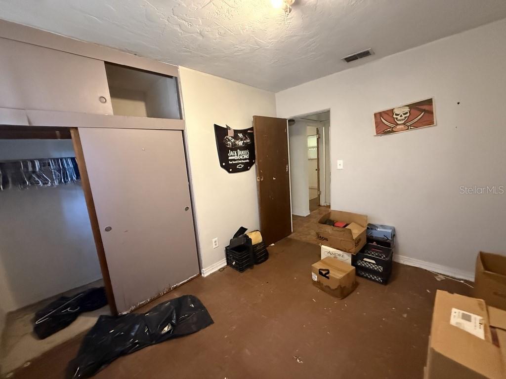 TILSEN MANOR BLKS 2 3 4 5 6 8 - Residential