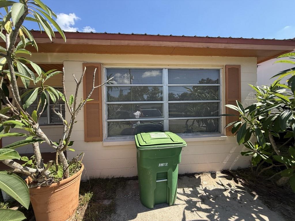 TILSEN MANOR BLKS 2 3 4 5 6 8 - Residential