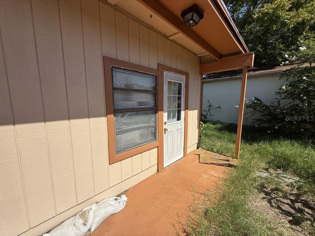 TILSEN MANOR BLKS 2 3 4 5 6 8 - Residential