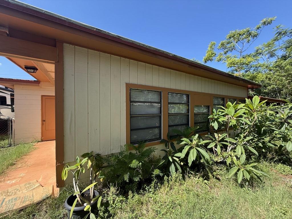 TILSEN MANOR BLKS 2 3 4 5 6 8 - Residential