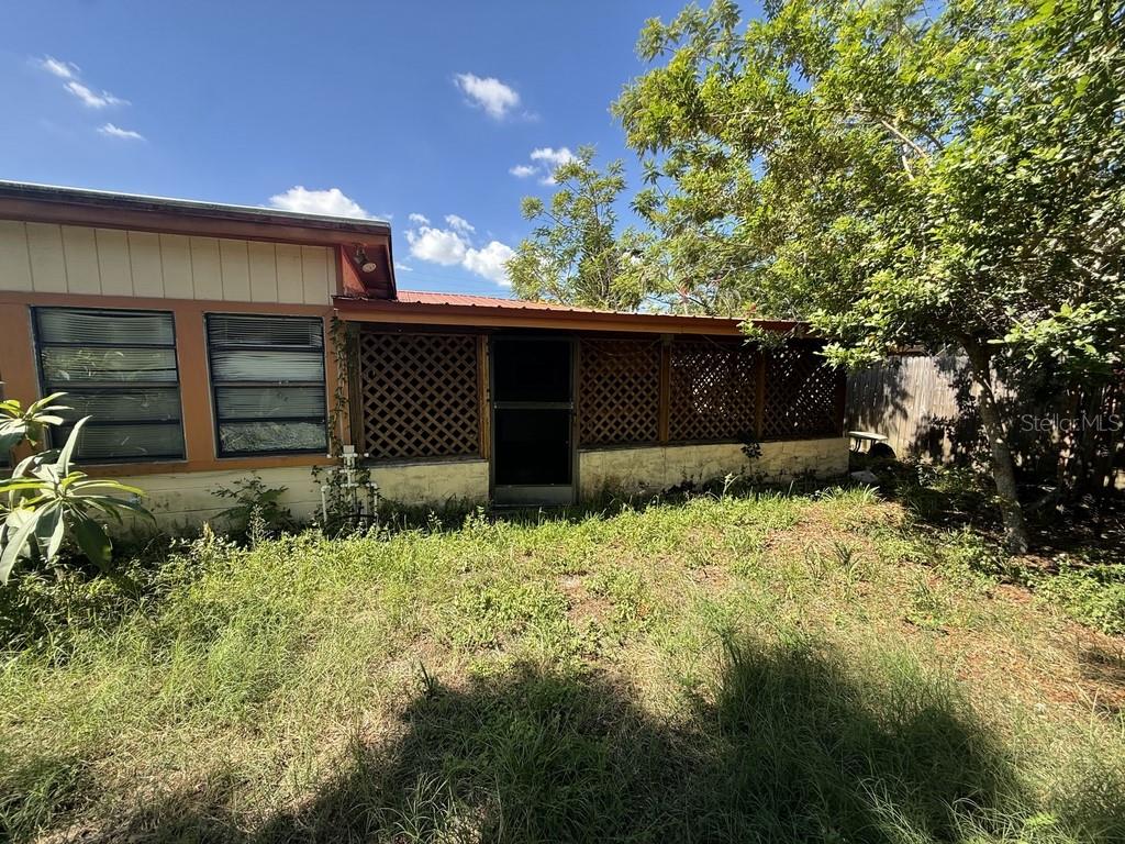 TILSEN MANOR BLKS 2 3 4 5 6 8 - Residential
