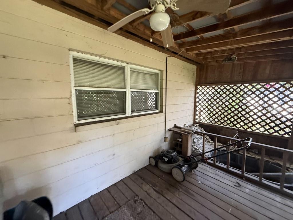 TILSEN MANOR BLKS 2 3 4 5 6 8 - Residential