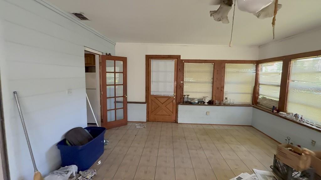 TILSEN MANOR BLKS 2 3 4 5 6 8 - Residential