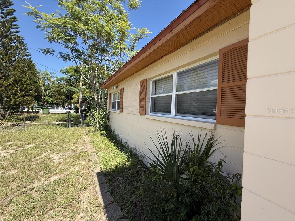 TILSEN MANOR BLKS 2 3 4 5 6 8 - Residential