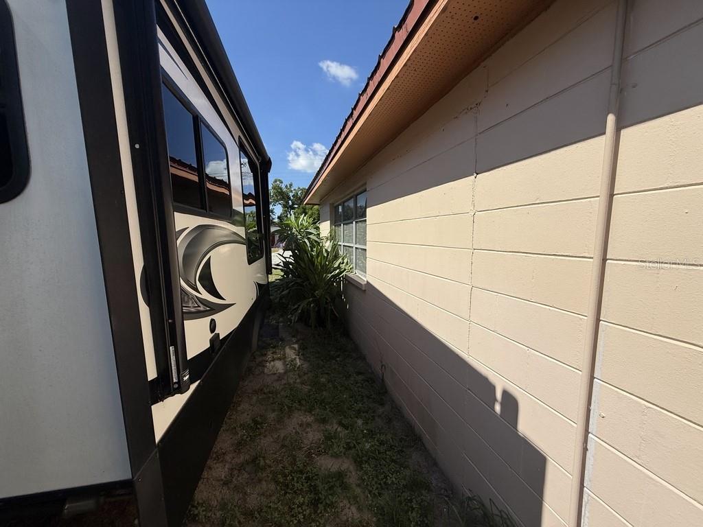 TILSEN MANOR BLKS 2 3 4 5 6 8 - Residential