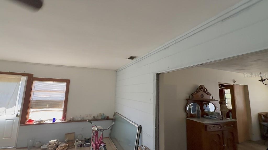 TILSEN MANOR BLKS 2 3 4 5 6 8 - Residential