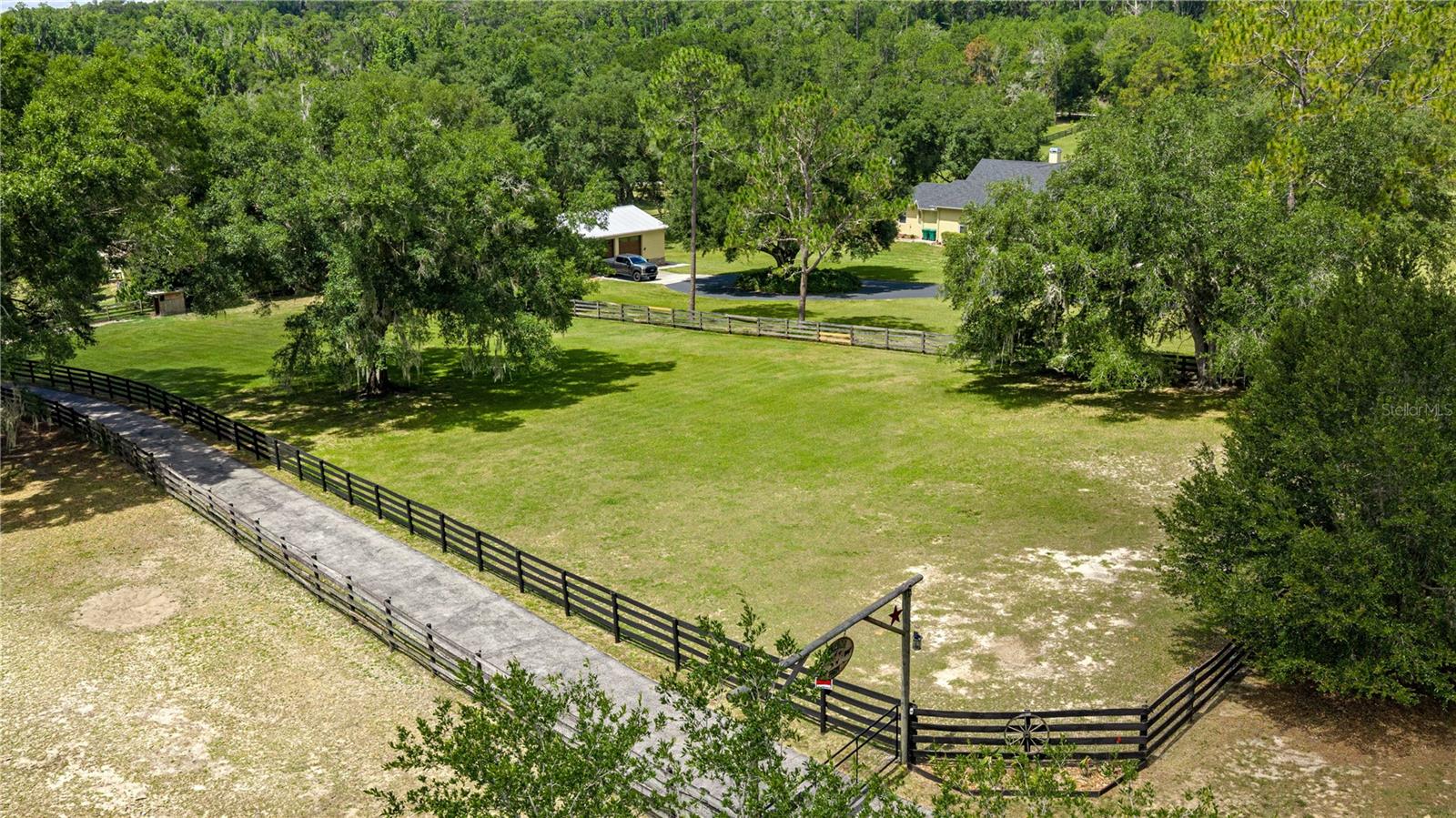 VIEW TOP ESTATES - Residential