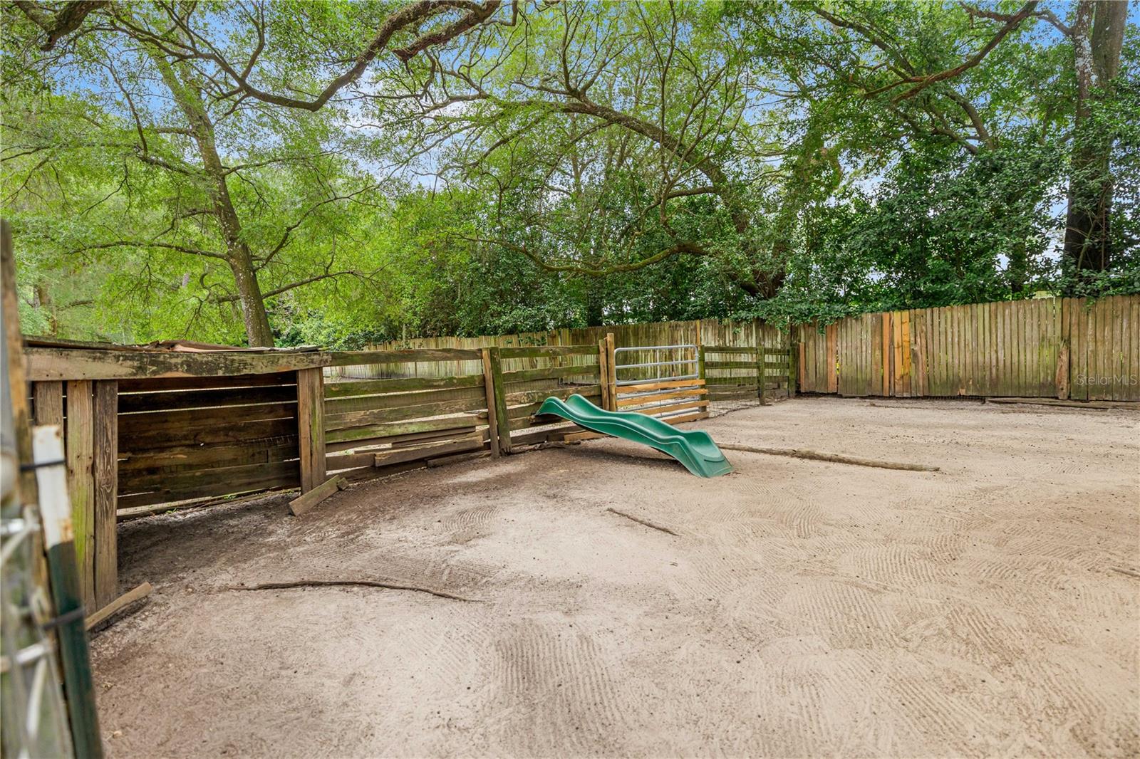 VIEW TOP ESTATES - Residential