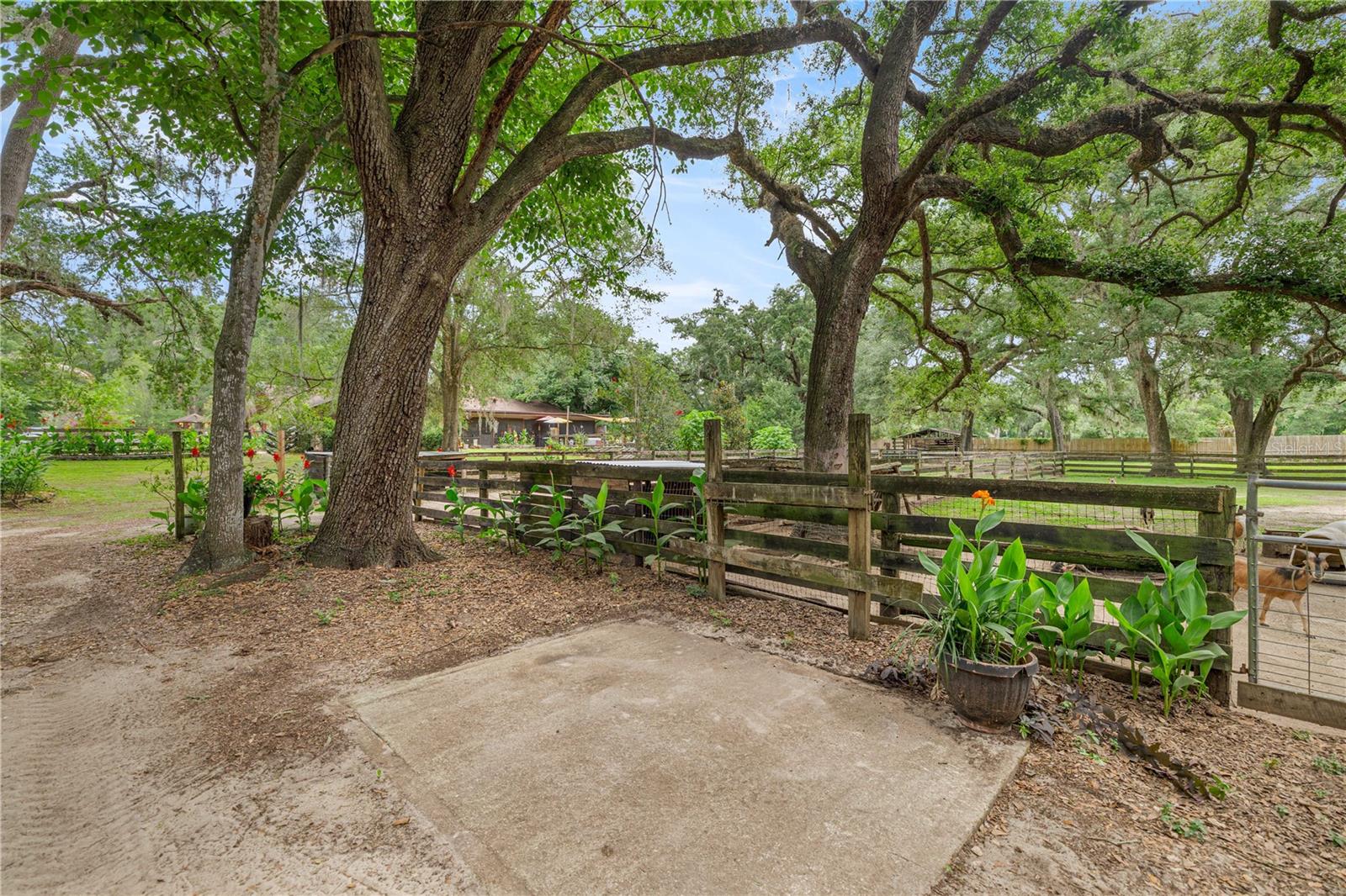VIEW TOP ESTATES - Residential