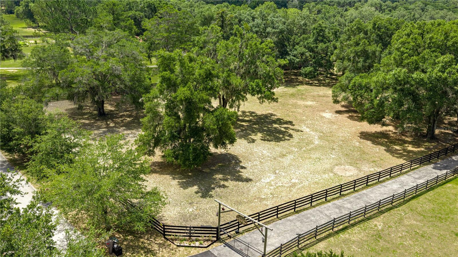 VIEW TOP ESTATES - Residential
